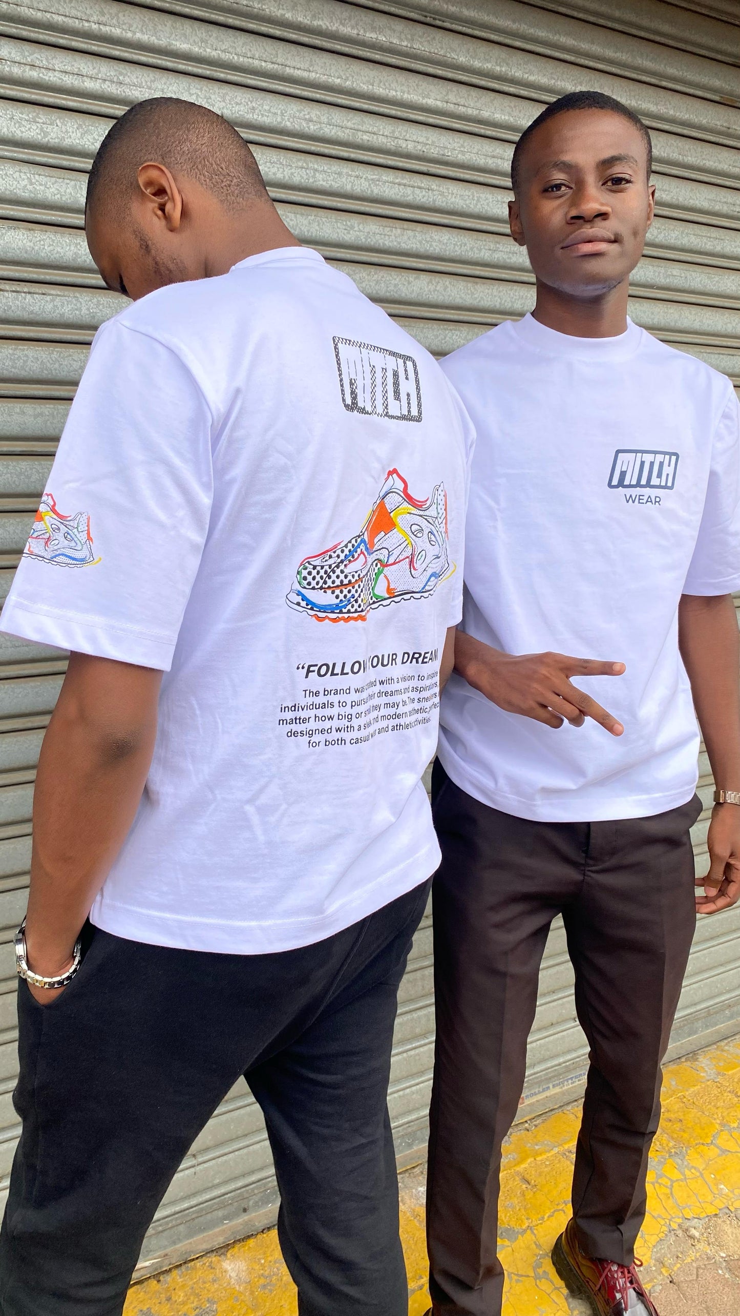Sneaker Logo 240gsm T-shirt